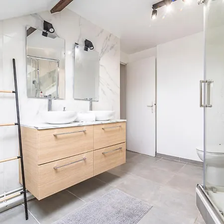 Grand Gare Centre 4 Apartment